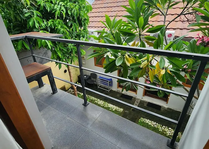 Loft Mezannine Sutji Lliving * サヌール