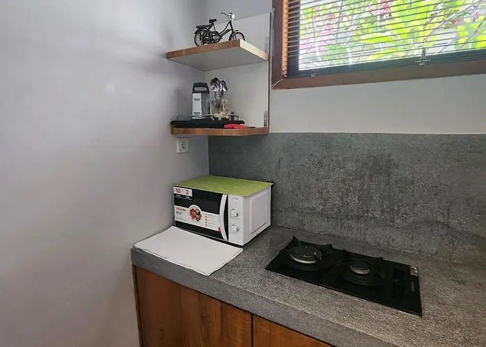 Loft Mezannine Sutji Lliving サヌール