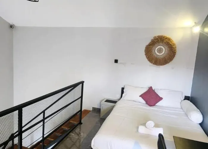 Loft Mezannine Sutji Lliving